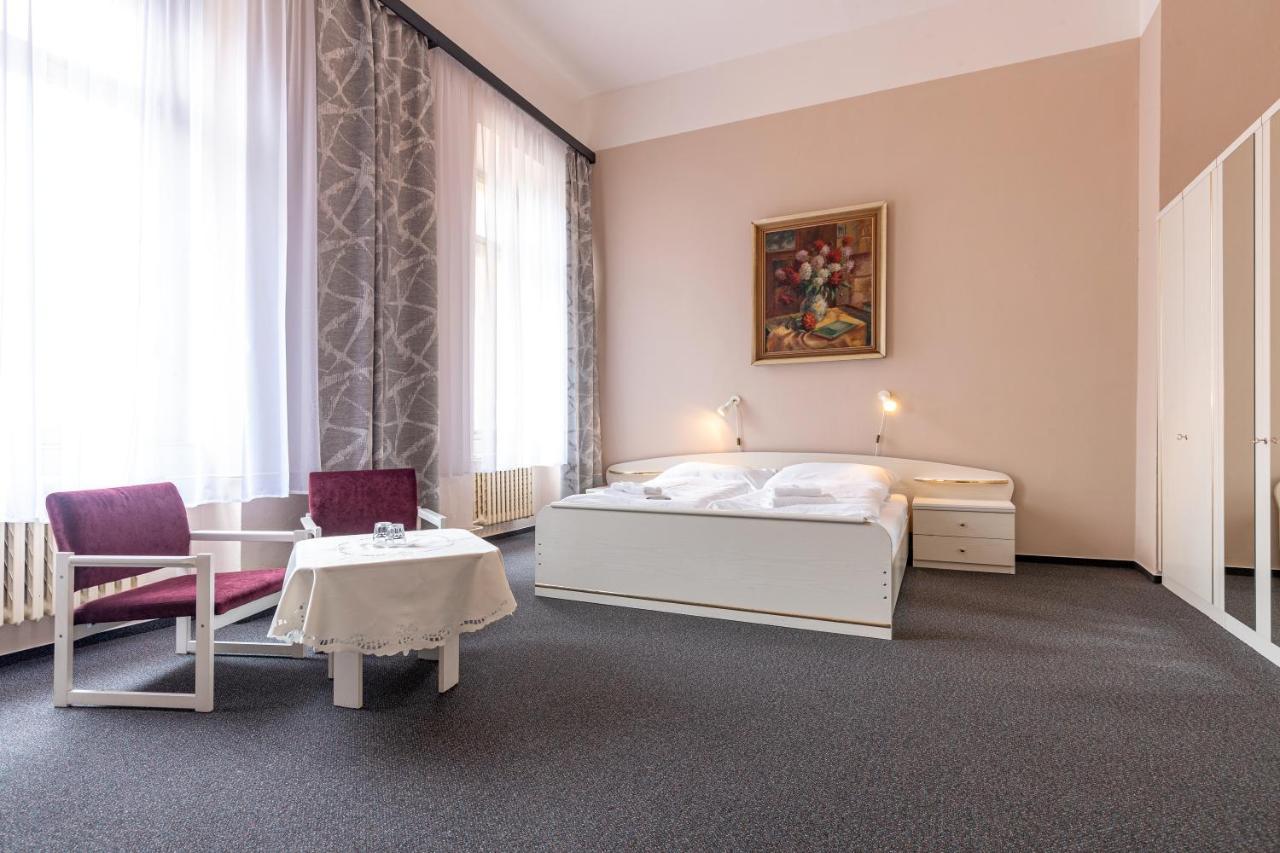 Hotel Slovan Plzeň Eksteriør billede